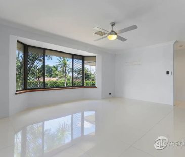 “Beautiful Family Home with Space, Style & Street Appeal” - Photo 3
