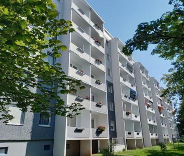 Gemütliche 4-Raum-Wohnung mit Dusche im Zentrum von Lusan - Photo 1