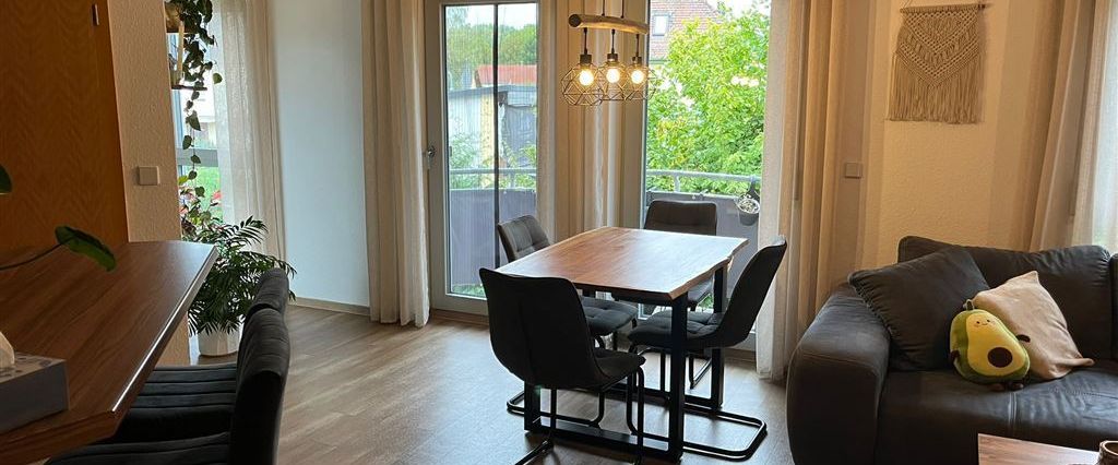 Tolle 2 Zimmer-Whg. in Delitzsch, FBH, Balkon, AK und EBK möglich! - Photo 1