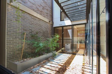 Brand New Luxury 4 Bedroom Townhouse with Lift & High End Finishing - Photo 3