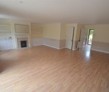 4 bedroom semi-detached house to rent - Photo 2