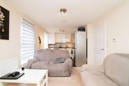 Bradfield Way, DUDLEY - Photo 2