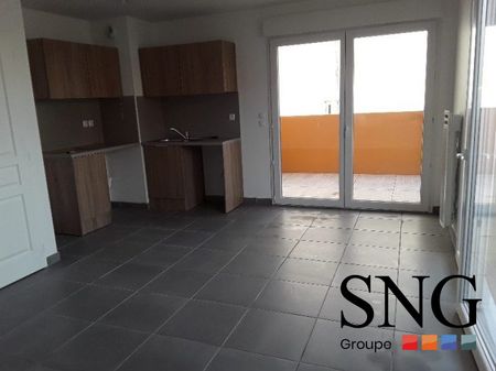 T3 AVEC JARDIN ET PARKING - Photo 2