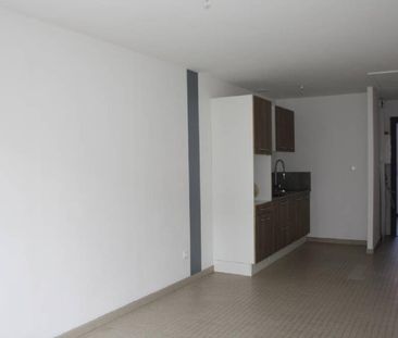 APPARTEMENT DE 43 M² ENTIÈREMENT RÉNOVÉ SITUE AU 1er ÉTAGE AVEC POS... - Photo 3