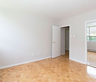 For Lease - 525 Eglinton Avenue Unit# 804, Toronto, Ontario - Photo 2