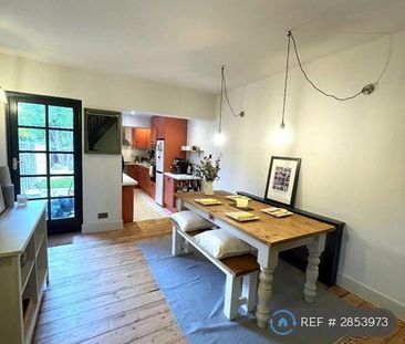 2 bedroom semi-detached house to rent - Photo 3