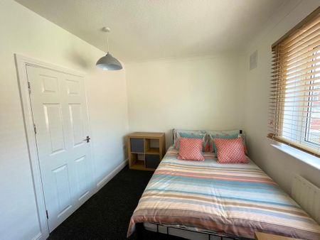 6 bedroom house to rent - Photo 3