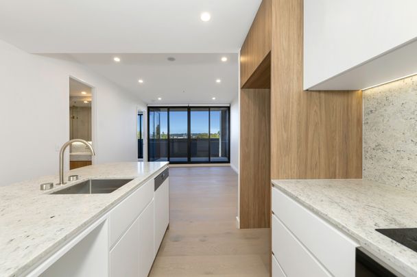 Stylish Living in Prime Parkes Location - Photo 1