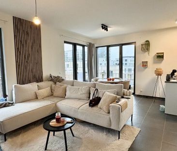 Appartement te huur in Antwerpen voor € 925 met 1 slaapkamer - Photo 3