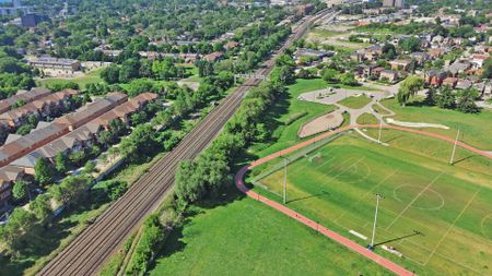 For Lease - 251 Manitoba Street Unit# TH-113, Toronto, Ontario - Photo 3