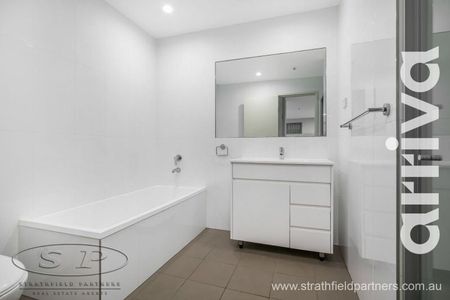 Arriva Strathfield | Huge Luxury 2 Bedroom Apartment - Photo 5