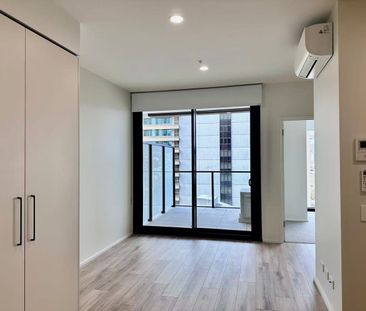 Stylish 2-Bed Apartment with Spectacular Views - Photo 5