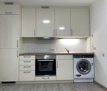 Vollmöblierte und geschmackvolle 1,5-Raum-Wohnung mit French Balkon... - Photo 1