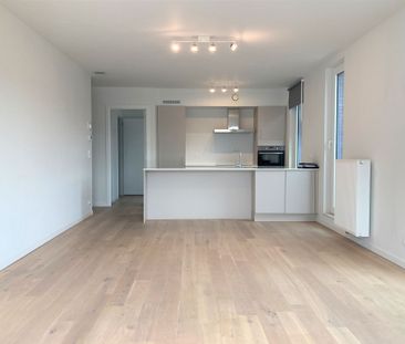 Appartement met 3 slaapkamers, terras en autostaanplaats in Emblem! - Photo 3