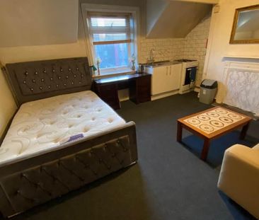 Studio to rent - Photo 3