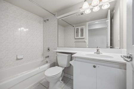 For Lease - 230 Queens Quay Unit# 2515, Toronto, Ontario - Photo 5