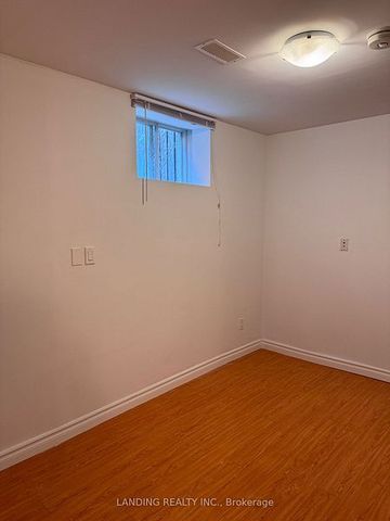 For Lease - 138 Keffer Circle, Newmarket, Ontario - Photo 4