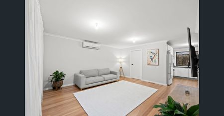 Stylish & Spacious Family Living in Panorama Estate - Photo 2