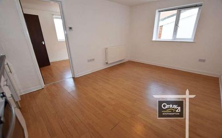 |ref: |, Cox's Lane, Southampton, SO19 - Photo 4