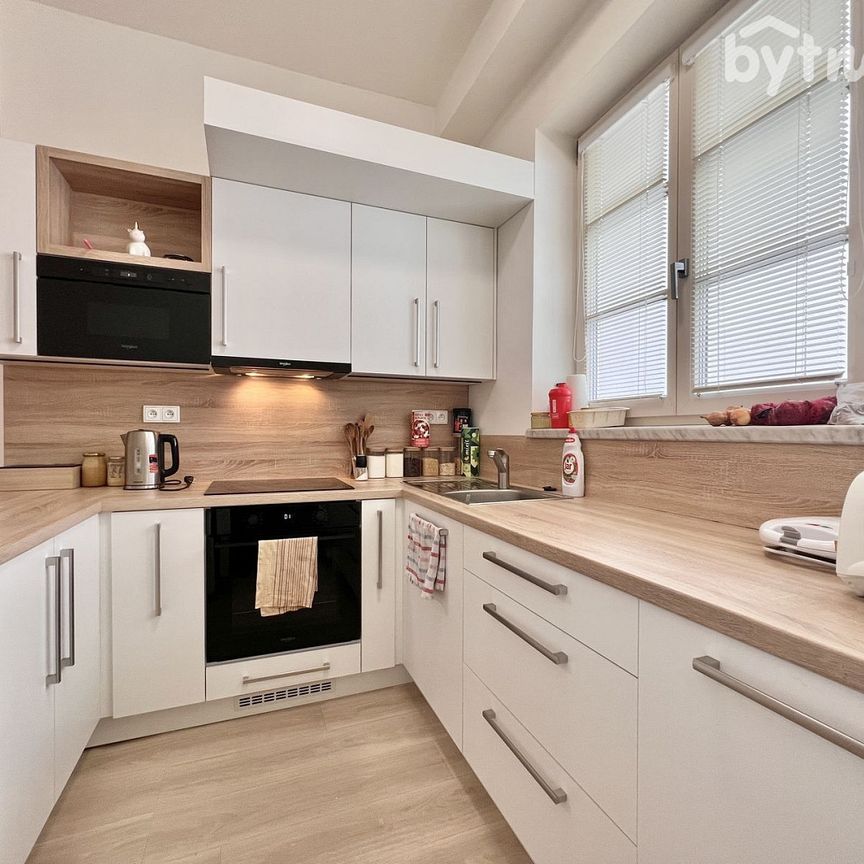 Pronájem bytu 5+1 145 m² - Photo 1