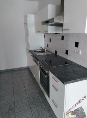 Singleoase ! Ab sofort verfügbar! UNBEFRISTETE Dachgeschoßwohnung - = inkl. Heizkosten und Warmwasser - Foto 1