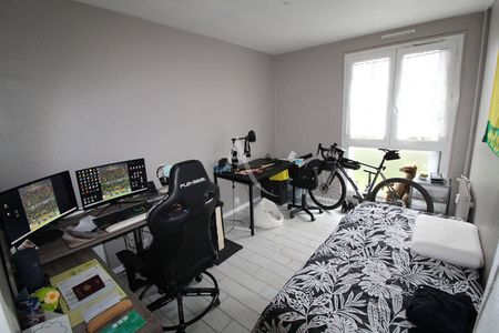 Appartement 3 pièces - 21600 Longvic Loyer : 820 € / mois CC - Photo 4