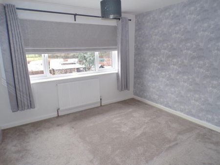 3 bedroom semi-detached house to rent - Photo 3
