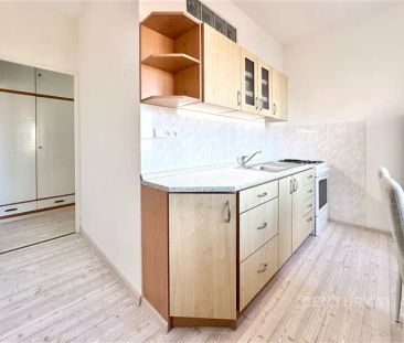 Světlý a prostorný byt 2+1 v žádané lokalitě Neředín - Fotografie 3