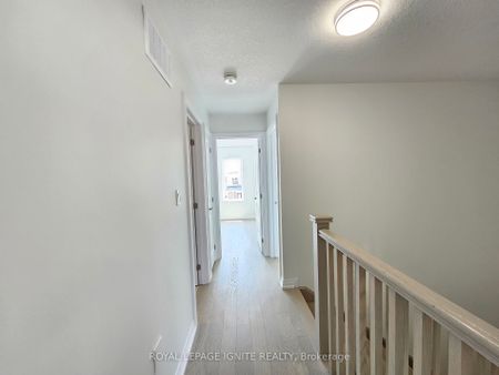For Lease - 61 Copperhill Heights, Barrie, Ontario - Photo 4