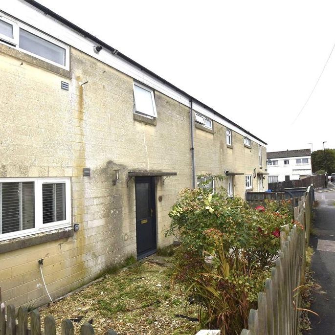 4 bedroom terraced house to rent - Photo 1