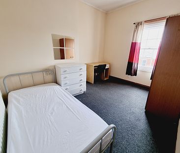 5 Bed Student Accommodation - Photo 5