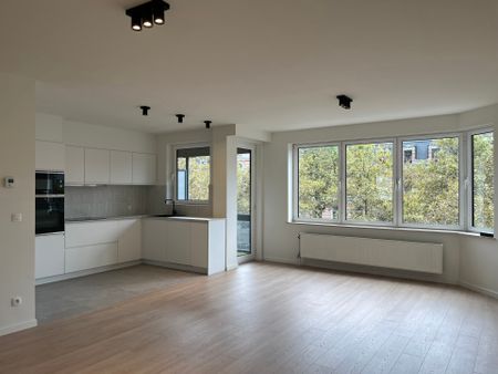 Energiezuinig gerenoveerd app. met terras op top ligging! - Photo 5