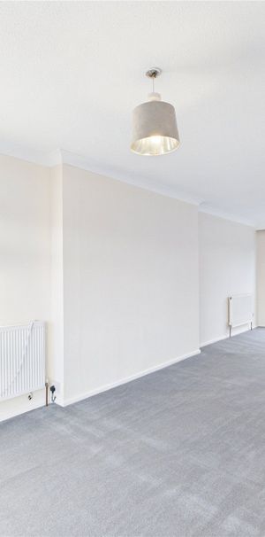 Farmers Way, Berkshire Farmers Way, Berkshire - Photo 1