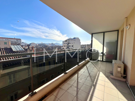 Location Appartement 3 pièces 69m² MARSEILLE 8ème - Photo 5
