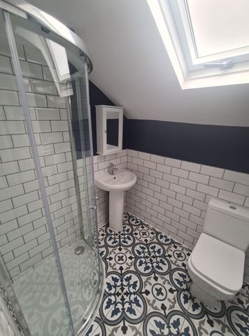 3 Bed - Flat 2, 47 Clarendon Road, Woodhouse, Leeds - LS2 9NZ - Student - Photo 3