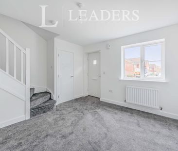 2 bedroom house to rent Illett Way, Faygate, Horsham, West Sussex, ... - Photo 2