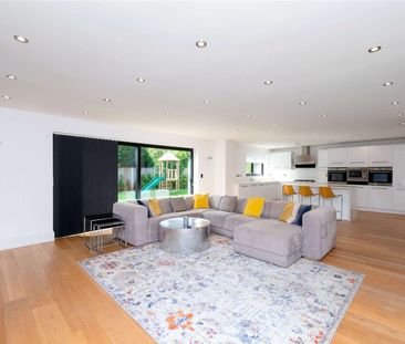 Stylish ultra-modern home with cinema, garden room and impressive h... - Photo 1