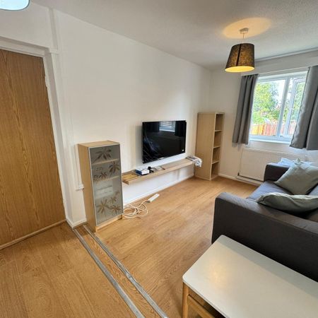 2 bedroom apartment to rent - Photo 4