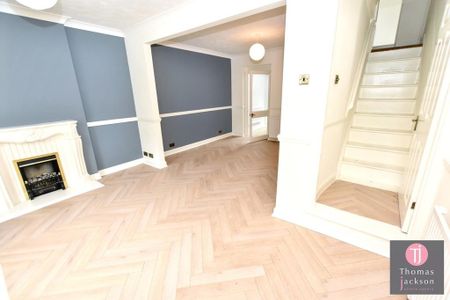 2 bedroom end of terrace house to rent - Photo 4
