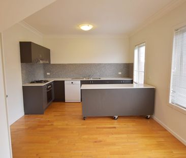 Spacious clean-edged style - Photo 4