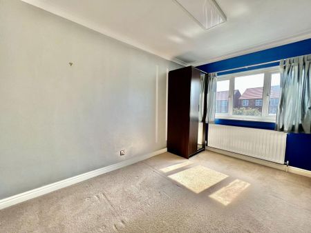 3 bedroom link detached house to rent - Photo 4