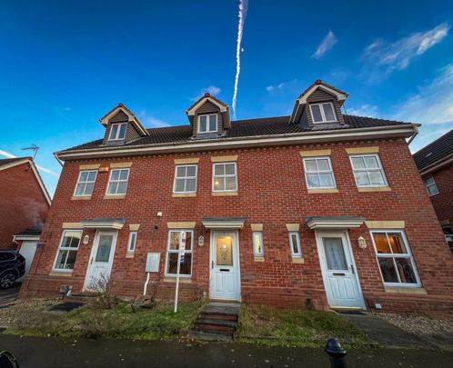 3 Bed Townhouse Carrington Road Leicester LE5 - Ace Properties - Photo 1