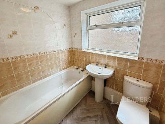 3 bedroom house to rent Greenfinch Close, Brinsworth, Rotherham, South Yorkshire, S60 - Photo 1