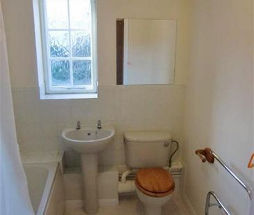 1 bedroom retirement property to rent - Photo 6