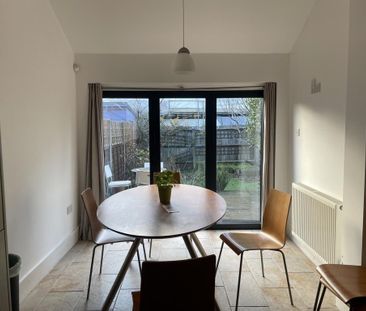 House to rent - Photo 2