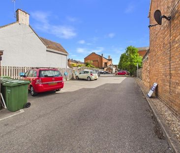 2 BED Flat To rent - Photo 4