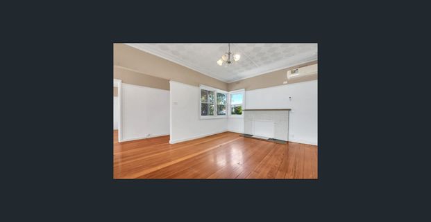 Modern Townhouse Living in Kingsbury - Photo 1