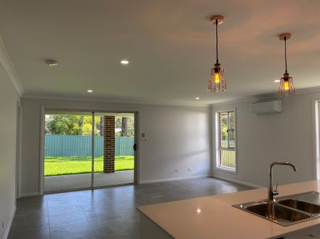 Contemporary Elegance - Photo 4