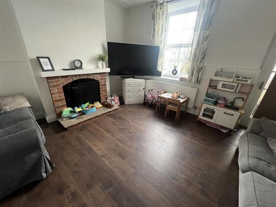 3 bedroom terraced house to rent - Photo 1