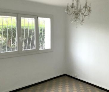 Appartement 3 pièces 65m2 MARSEILLE 9EME 846 euros - Photo 3